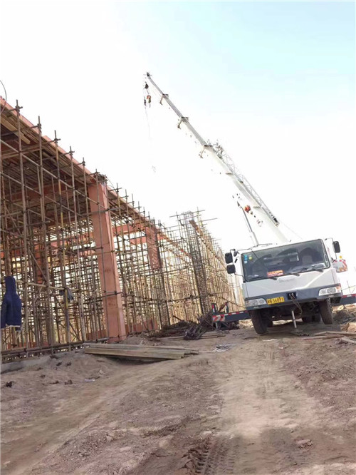 甘洛县25 吨、50 吨吊车怎么选？多大重量 / 半径适合对应车型？